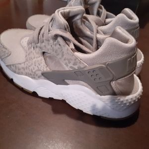 Nike Huarache Run SE